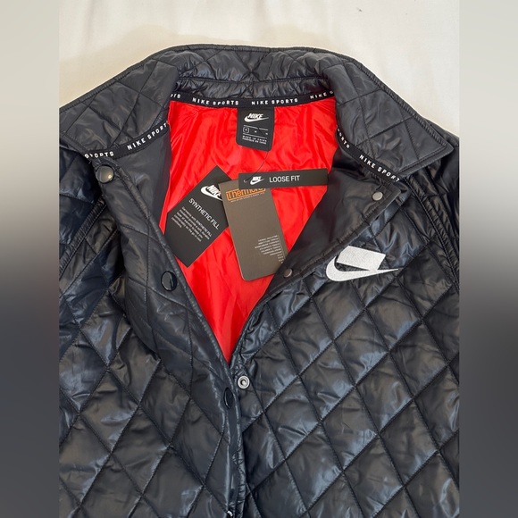 Nike Women’s Synthetic Fill Jacket - Picture 6 of 7
